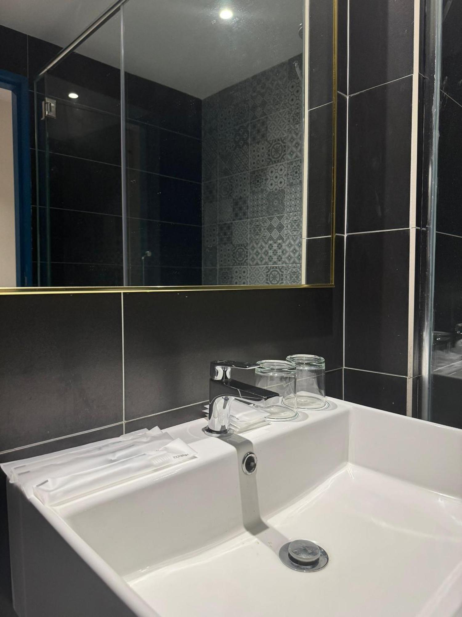 Le'Genda Hotel Каджанг Екстериор снимка