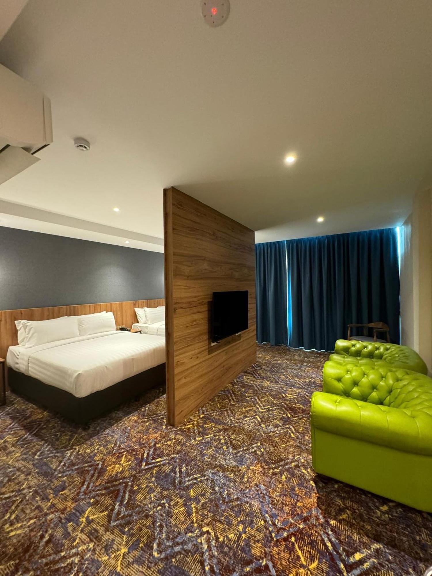 Le'Genda Hotel Каджанг Екстериор снимка