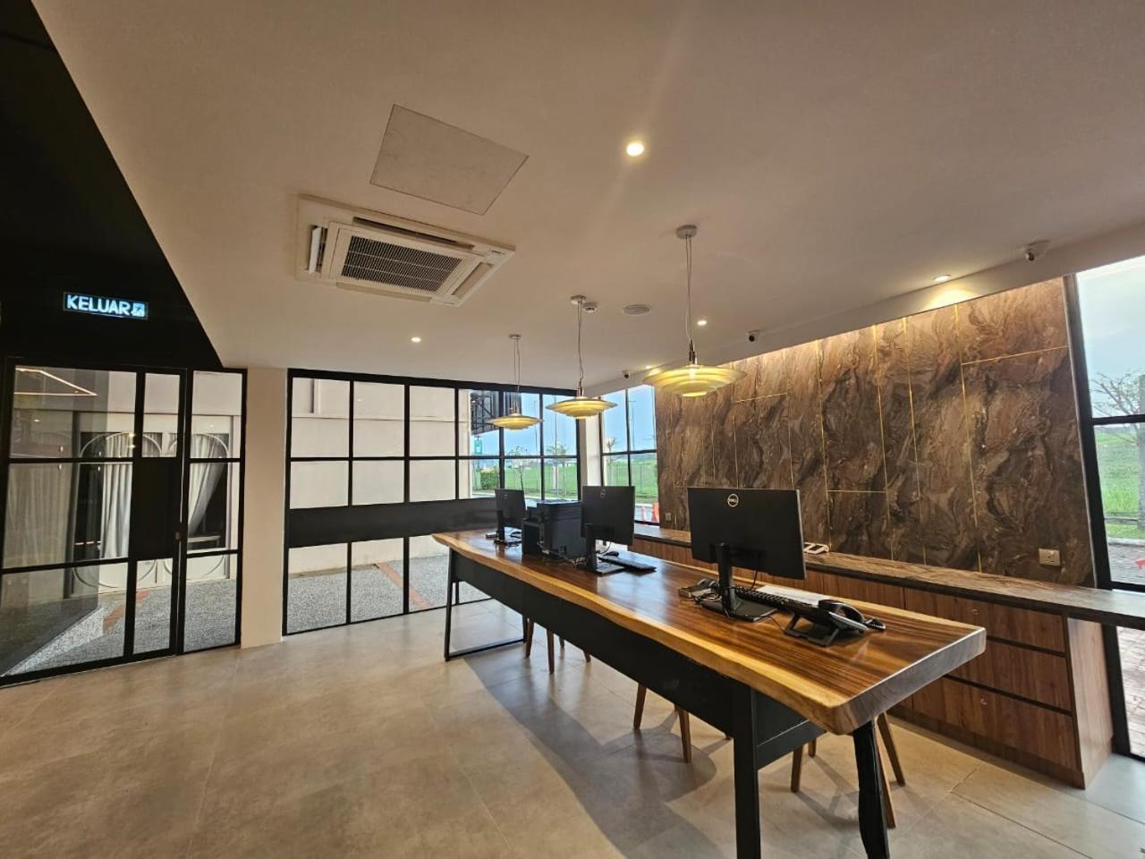 Le'Genda Hotel Каджанг Екстериор снимка
