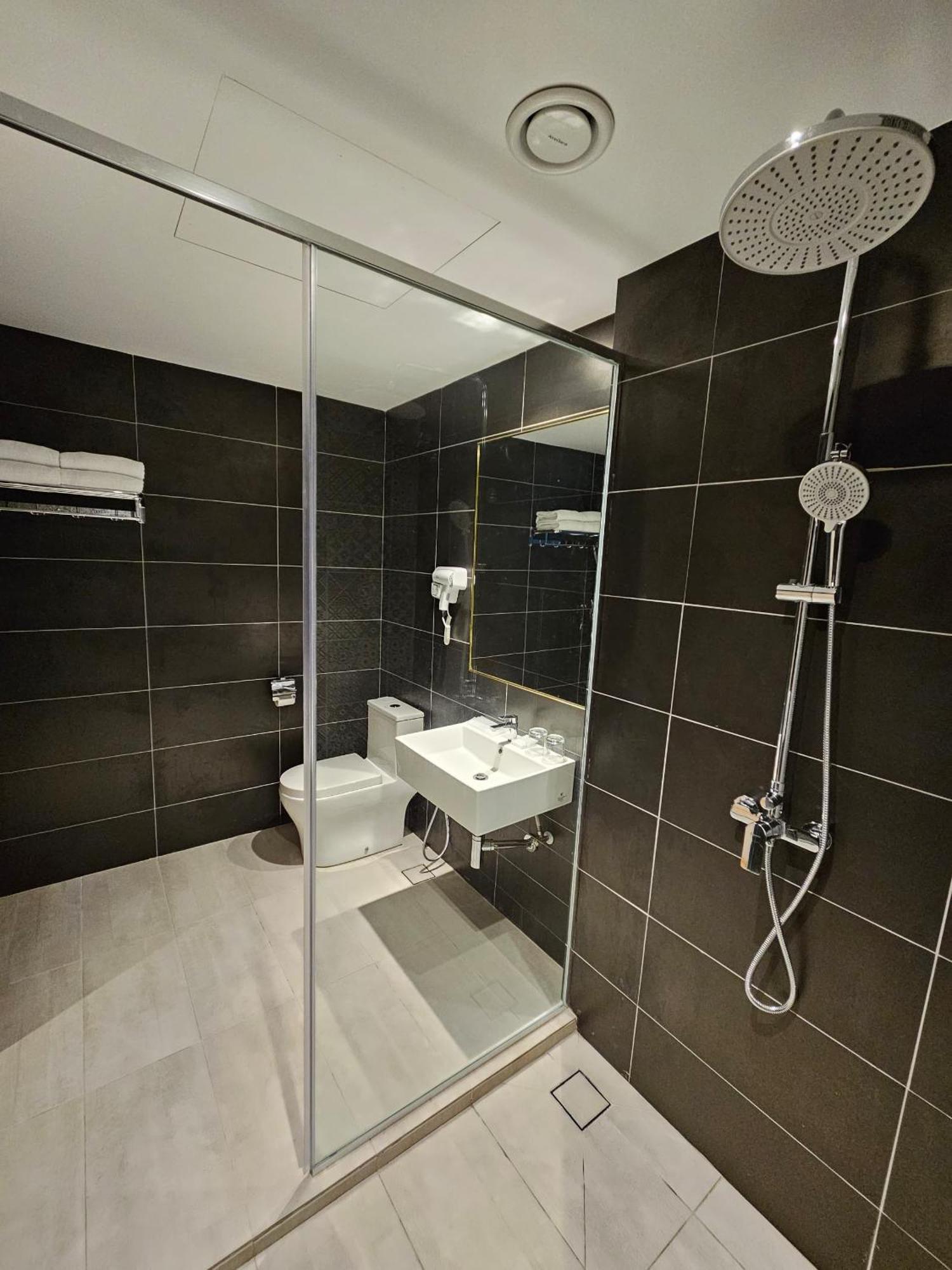 Le'Genda Hotel Каджанг Екстериор снимка
